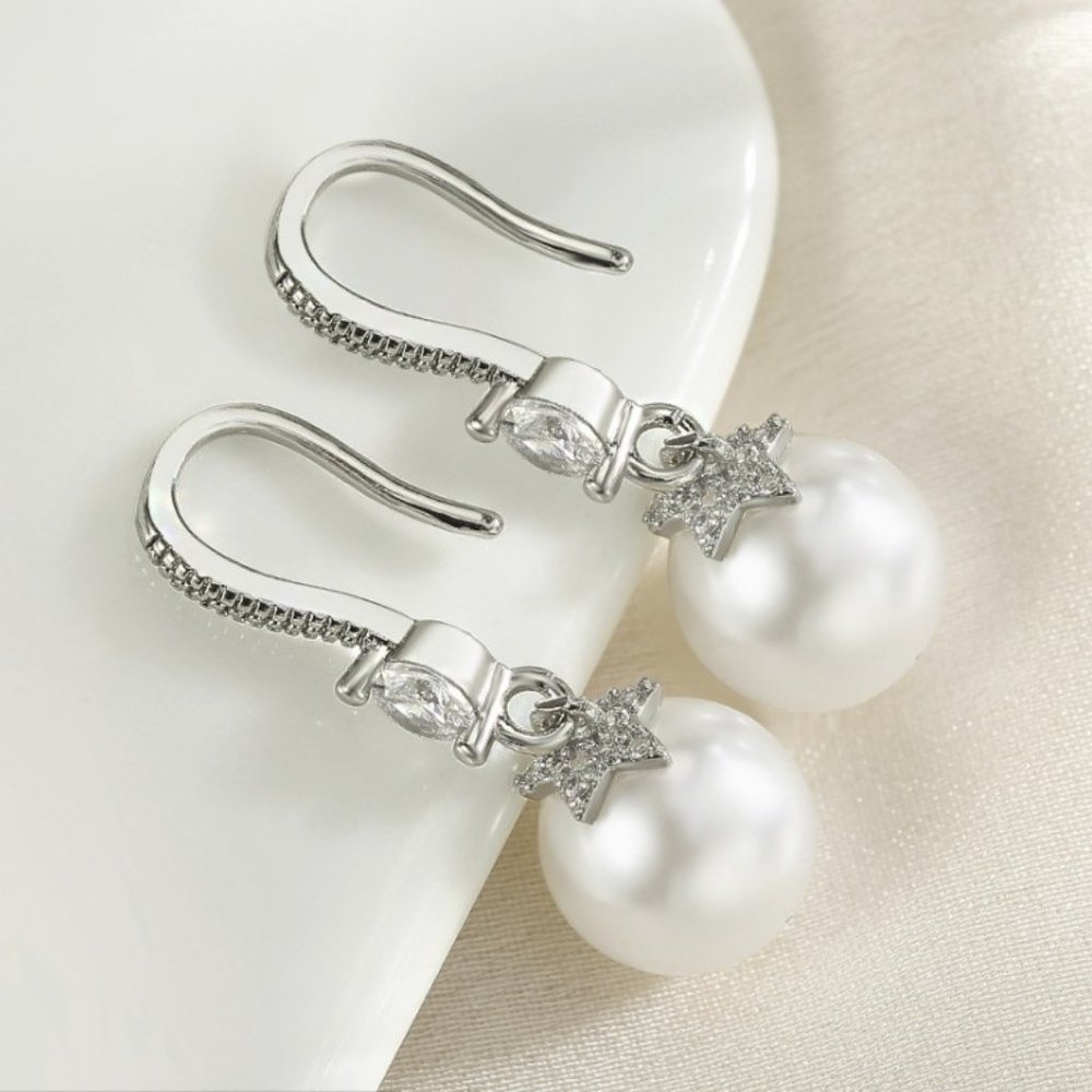 New 925 Sterling Silver Diamond Pearl earrings
